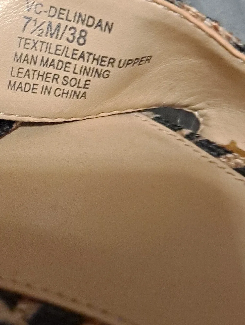 Vince Camuto Delindan Zebra 7.5